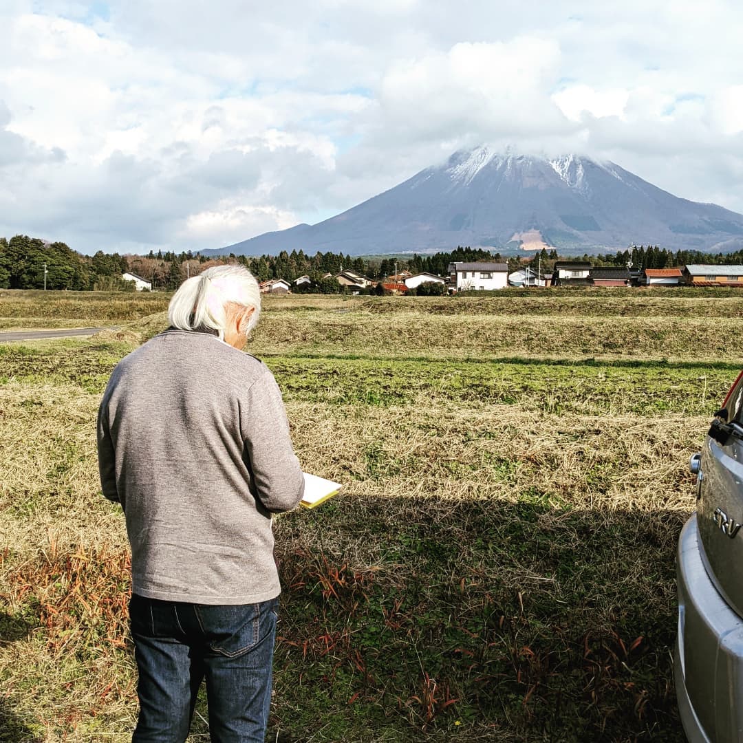 父ちゃんは大山を描きに来てます鳥取県で〜すいつもここで描いてます#神辺#鳥取県#大山#父ちゃん